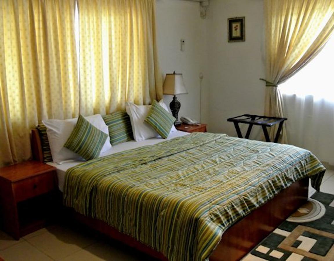 לגוס La Playa Suites מראה חיצוני תמונה