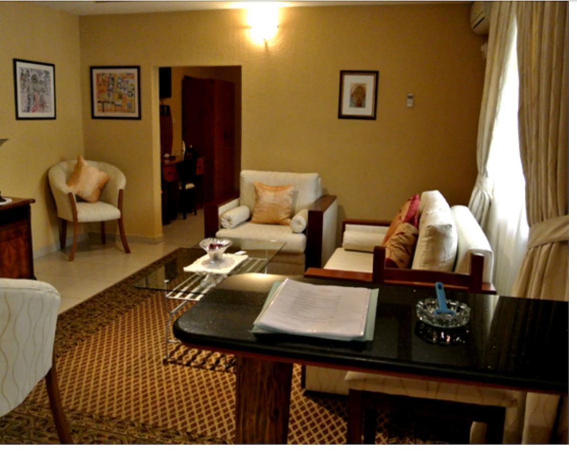 לגוס La Playa Suites מראה חיצוני תמונה